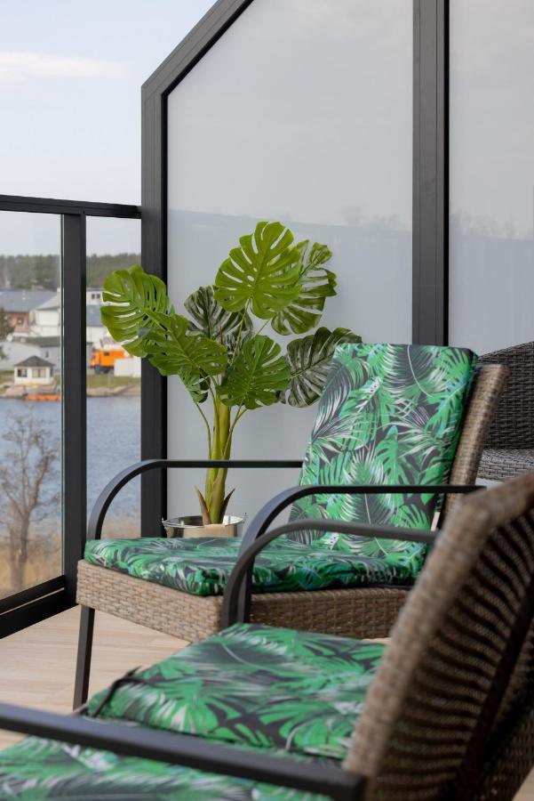 Apartment Wellness & Riverfront With Parking By Renters Dziwnow