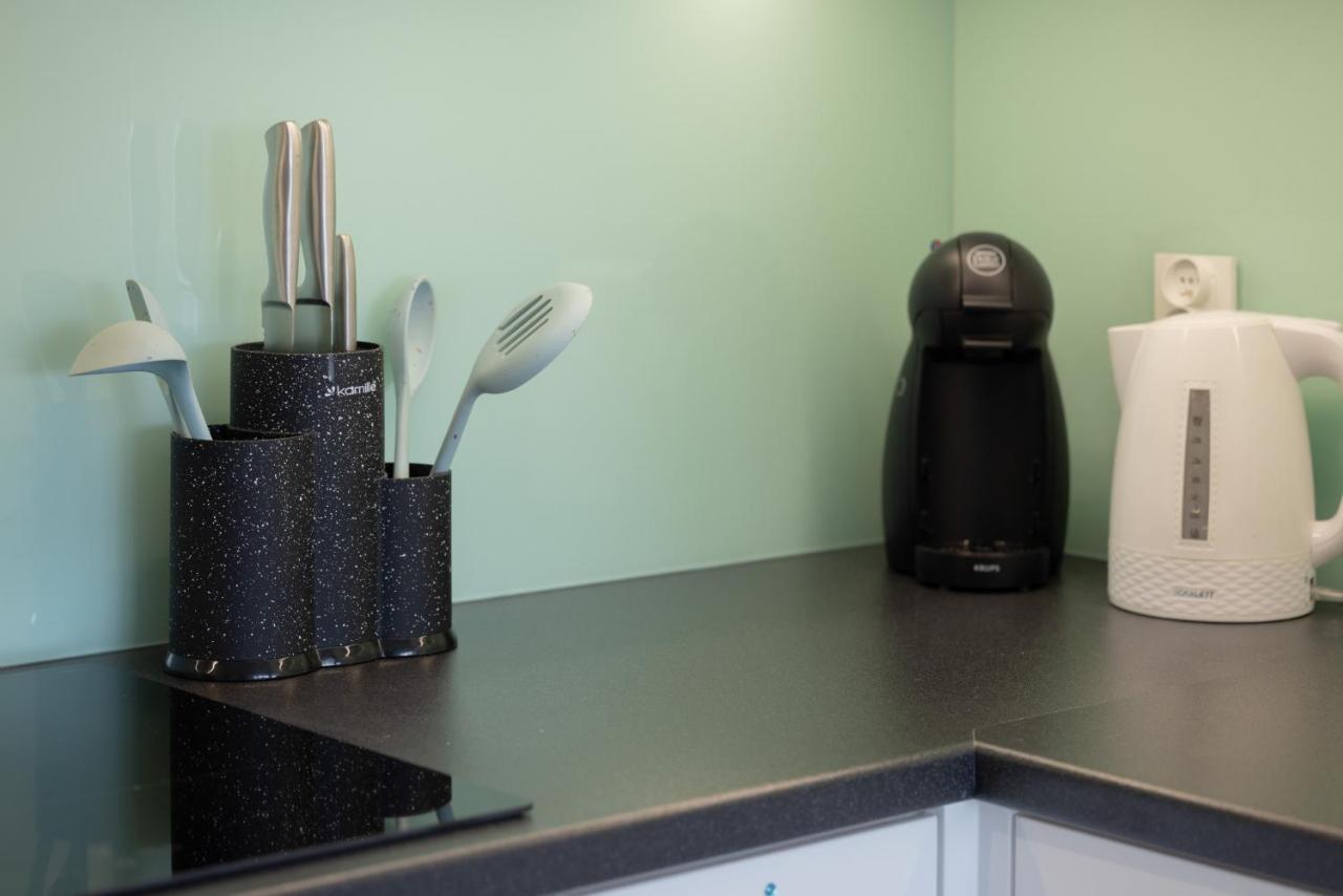 Wellness & Riverfront With Parking By Renters Apartment