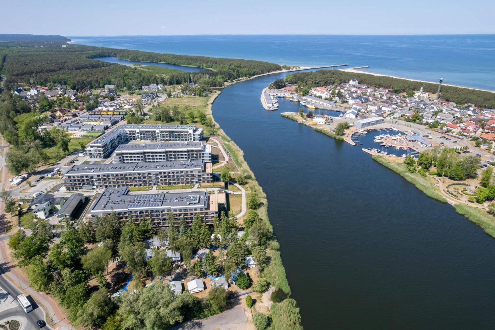 Wellness & Riverfront With Parking By Renters Apartment