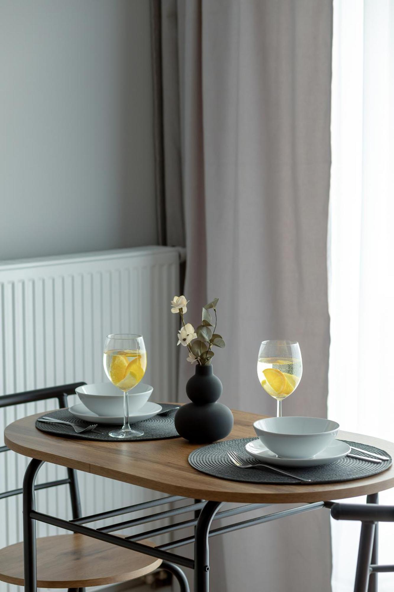 Apartment Wellness & Riverfront With Parking By Renters