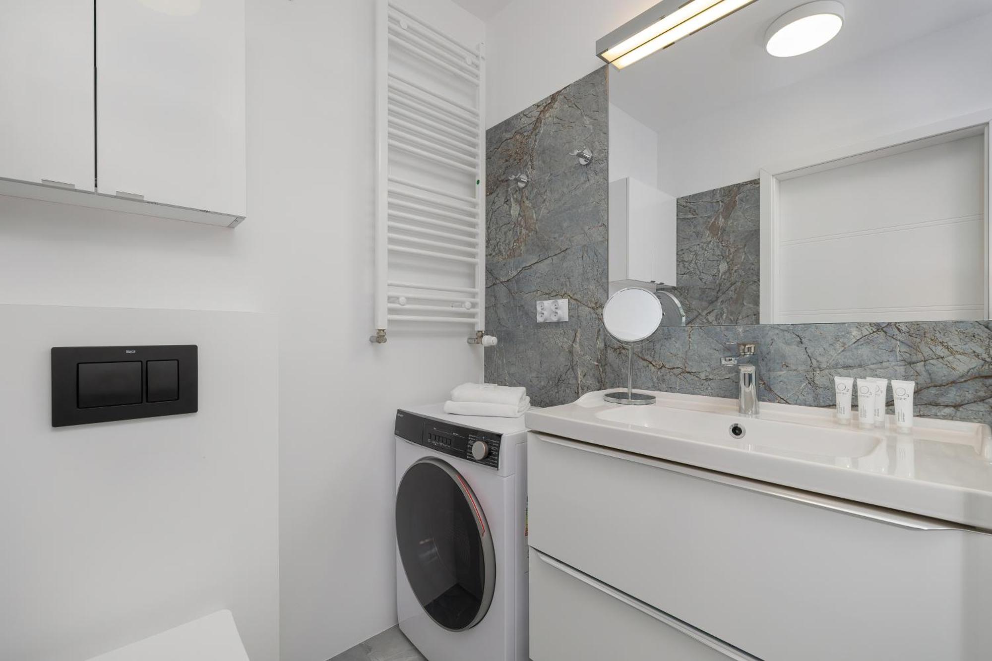 Apartment Wellness & Riverfront With Parking By Renters Dziwnow