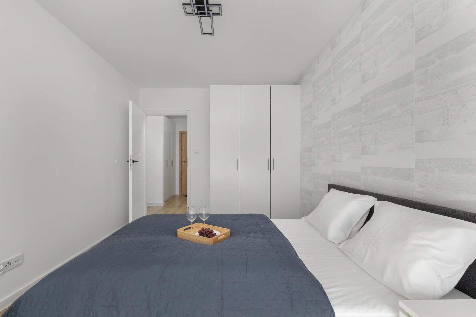 Wellness & Riverfront With Parking By Renters *