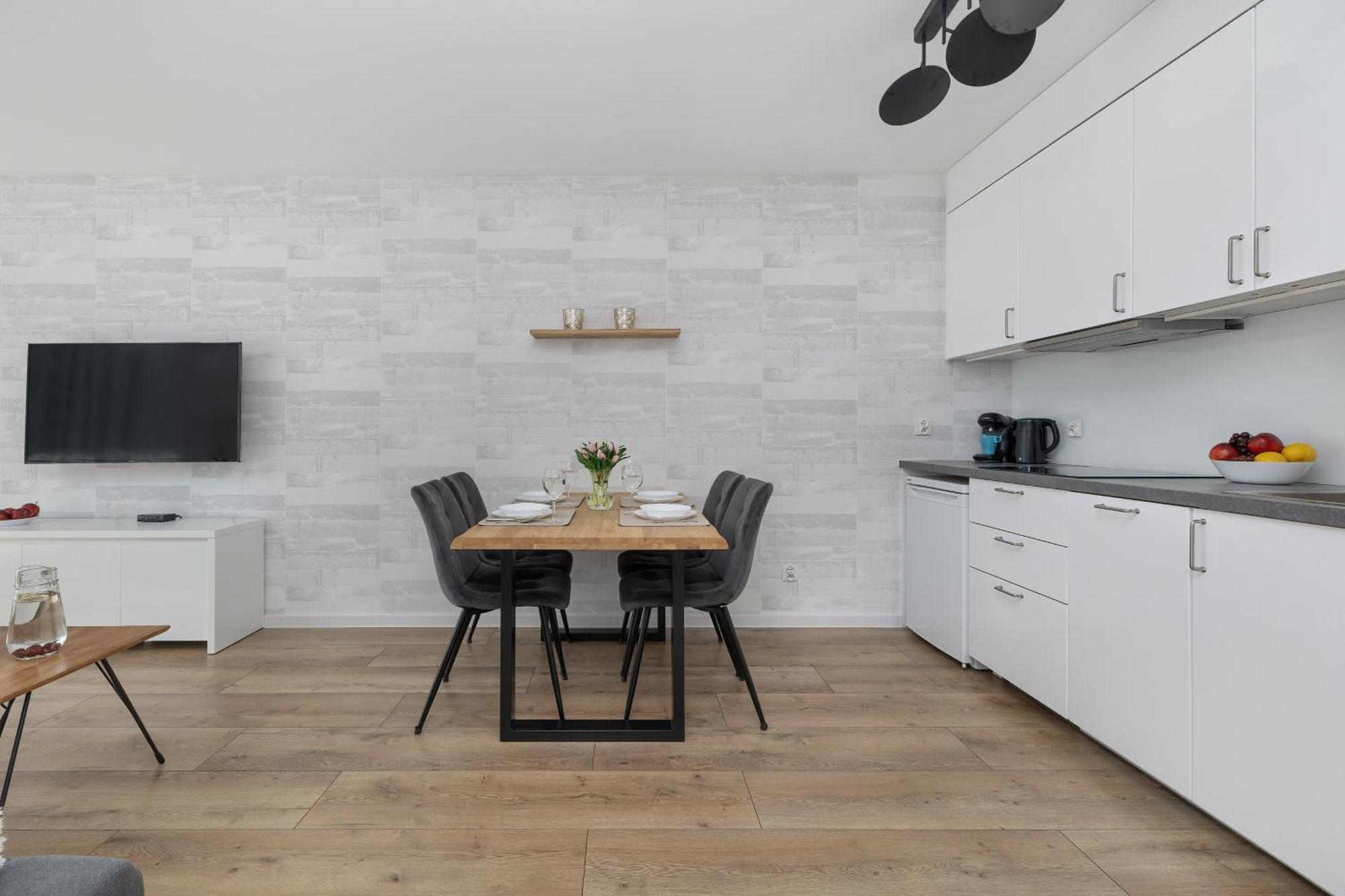 Apartment Wellness & Riverfront With Parking By Renters *