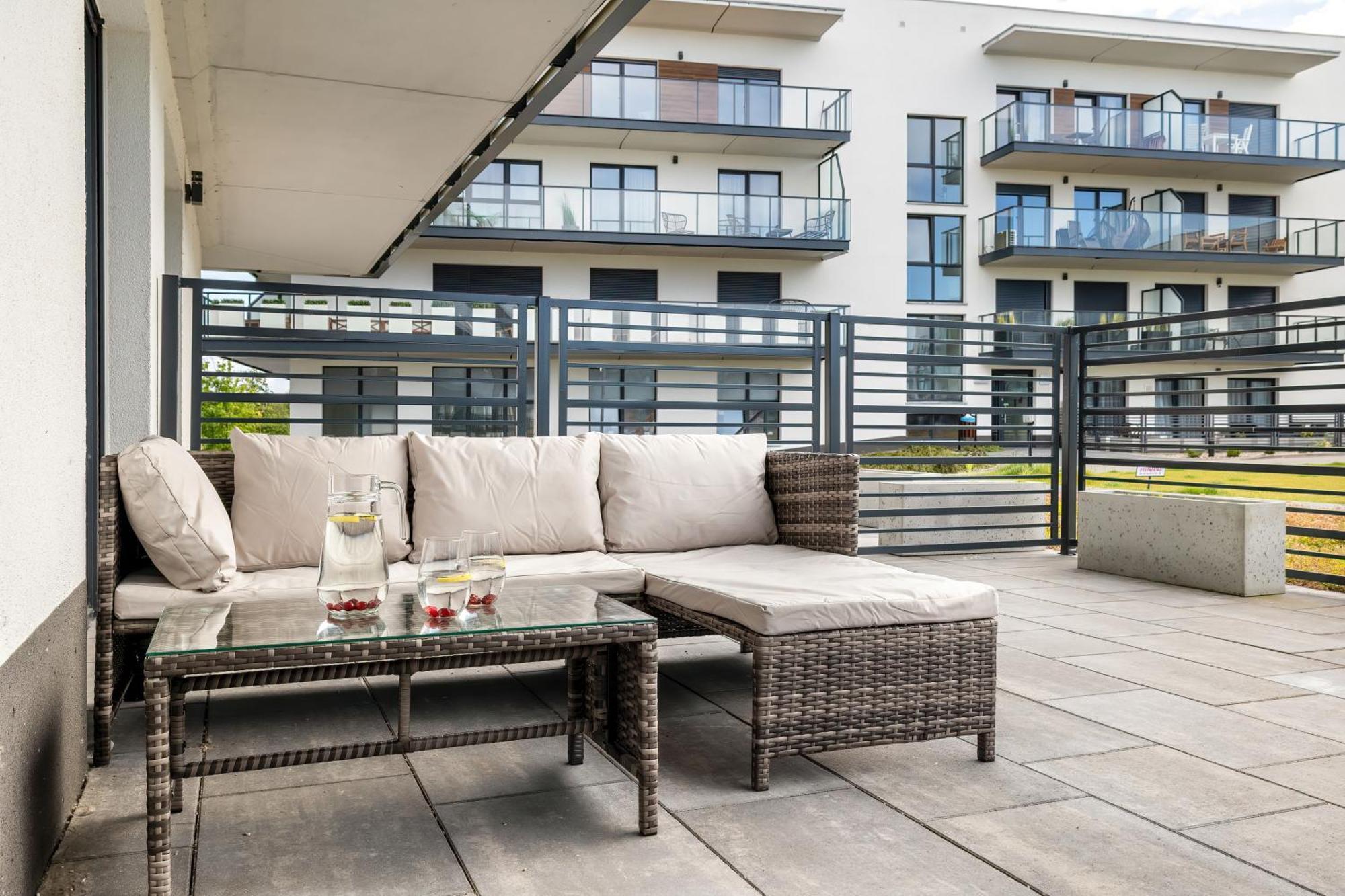 Wellness & Riverfront With Parking By Renters * Dziwnow